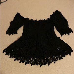 🌸Off the shoulder lace top🌸